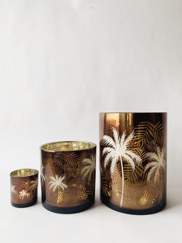 Lysglass med palmer str s 
Finnes i 3 ulike størrelser. 
Must have ! 